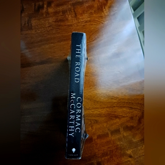 The Road by Cormac McCarthy 2008 Paperback Movie Tie-In Vintage - Picture 3 of 5